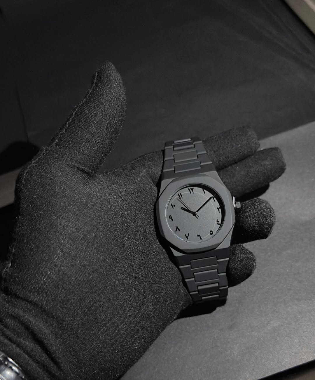 Arabic Aura Black Watch